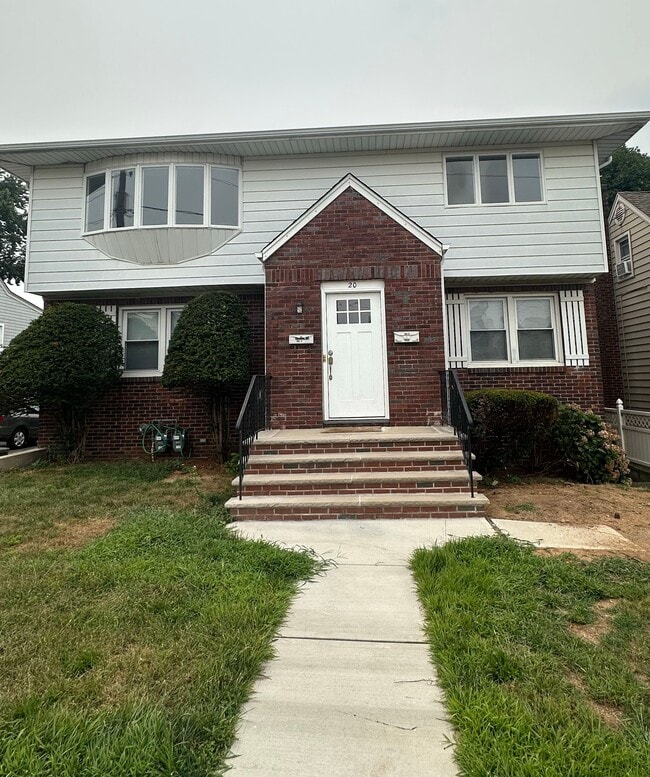 Building Photo - 20 Kipp Ave Unit #2 Rental