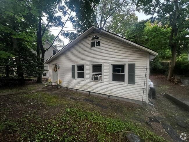 Building Photo - 37 Rosewood Rd Rental