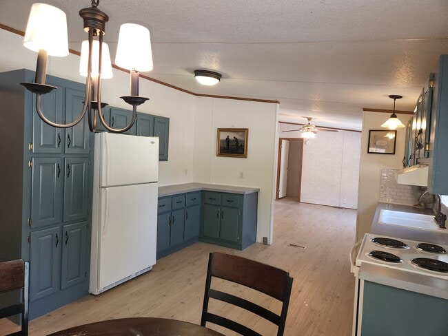 Photo - 25 Blueberry Ln