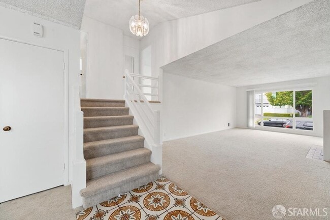 Photo - 85 Dorchester Dr