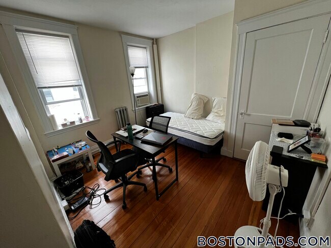 520 Cambridge St Unit 4