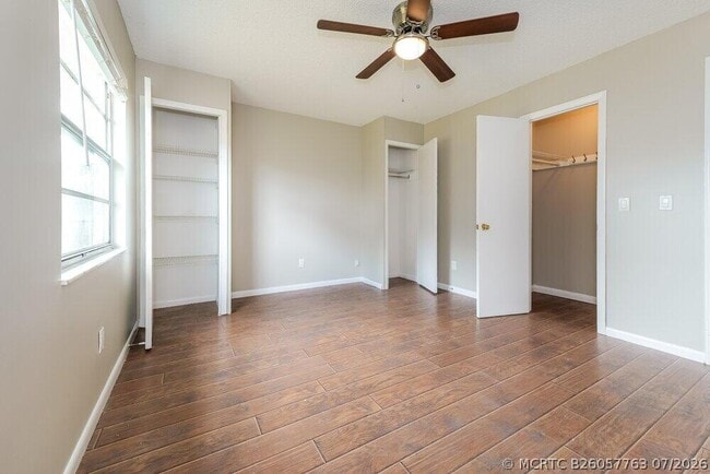 Photo - 357 NW Hibiscus St