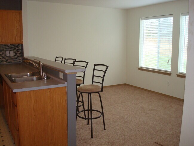 Photo - 1309 Varsity Pl