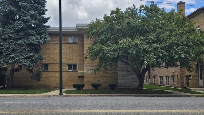 Building Photo - 3529 S Harlem Ave Rental