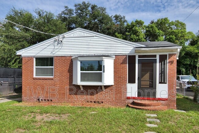 Photo - 329 Demper Dr