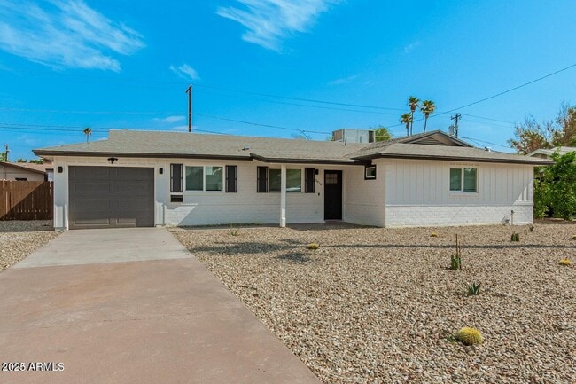 Photo - 3016 E Turney Ave