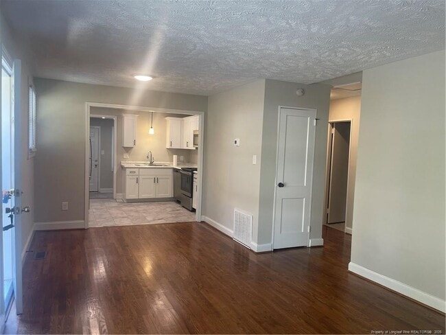 Photo - 458 McBain Dr