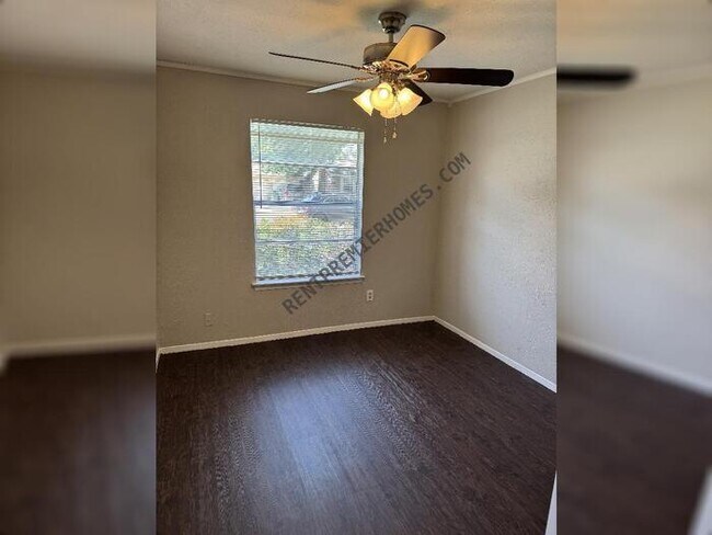 Photo - 1603 Natches Dr