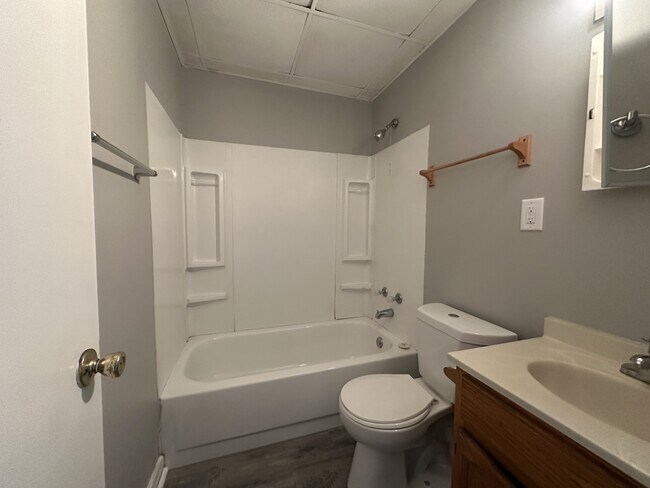 1358 Chestnut St Unit 2