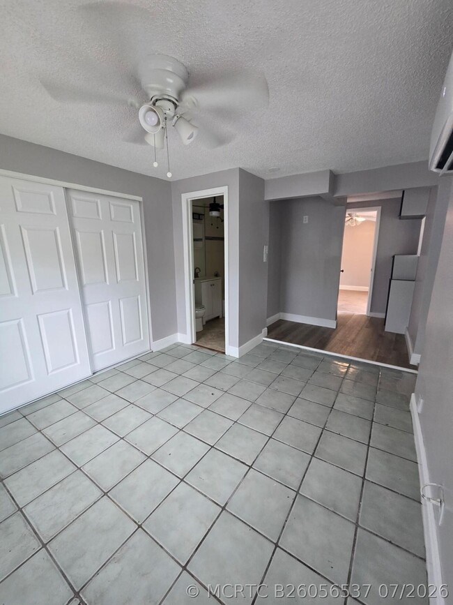 2962 SW 17th St Unit B