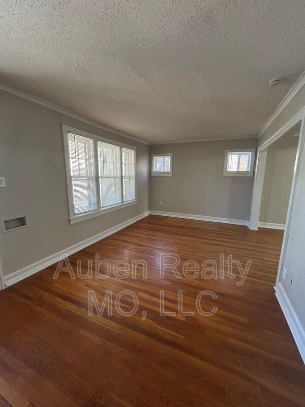 Photo - 6227 Rockhill Rd