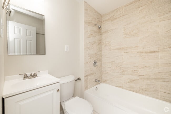 Studio- 350SF - Bathroom