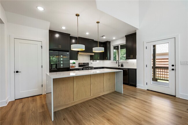 Photo - 17 Rupert Ln