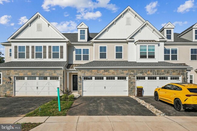 Photo - 36 Parry Wy Townhome