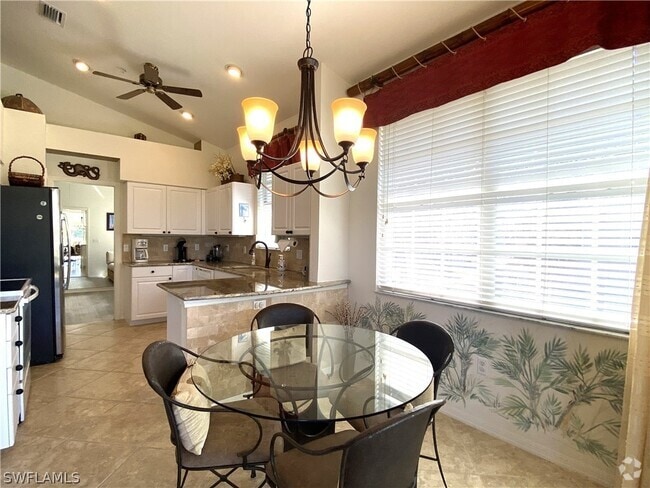 Building Photo - 1570 Winding Oaks Way Unit 201 Rental