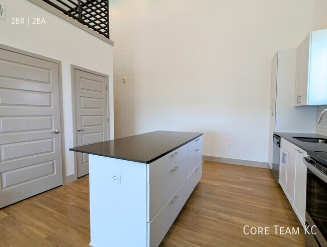 Photo - 2455 Troost Ave Unit 2540-302