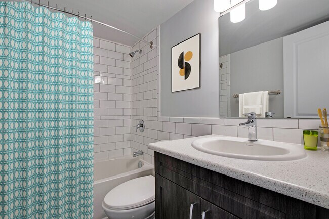 Photo - 2801 Jane St