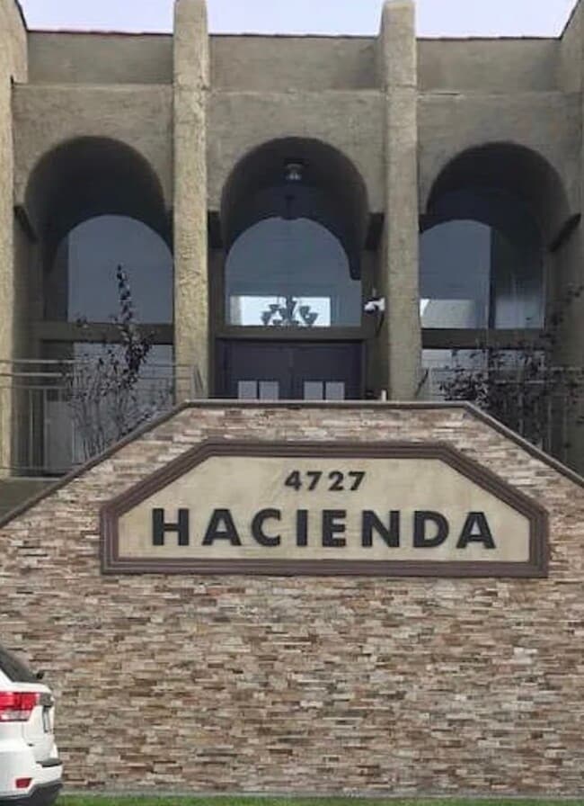 Photo - 4727 W 147th St Unidad 252