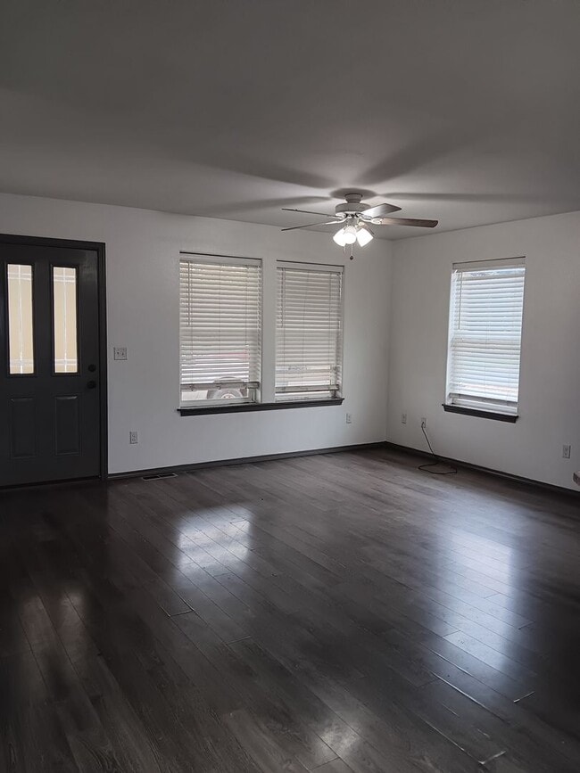 Photo - 3 Bed House in Elgin