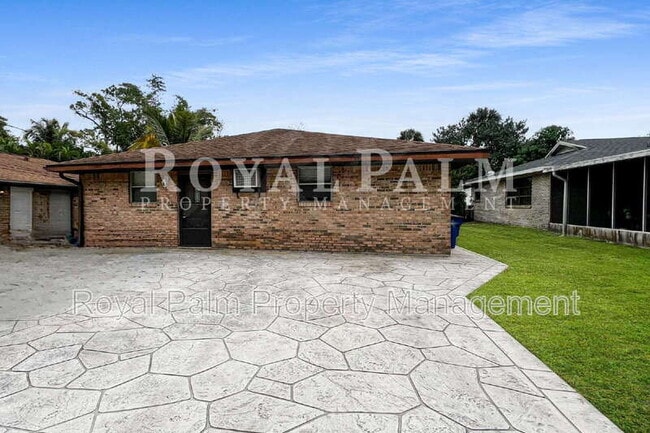 Building Photo - 27917 Washington St