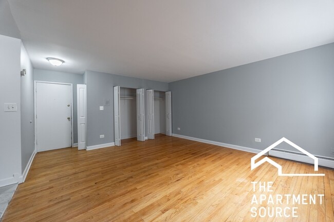 Photo - 1525 W Morse Ave Unit 205