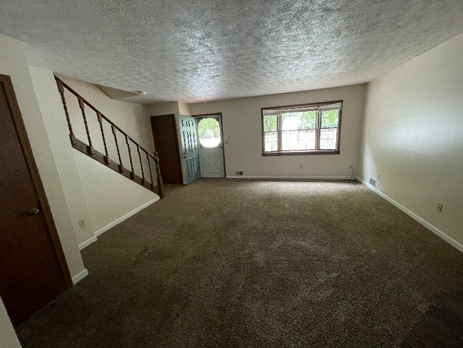 Photo - 1352 Red Tail Hawk Dr