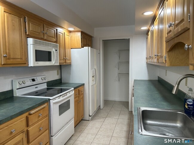 Photo - 27 Rollingwood Dr Unit 27