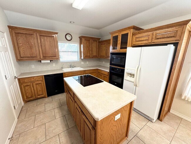 Photo - 3 Bed 2 Bath Ready To Rent ASAP!