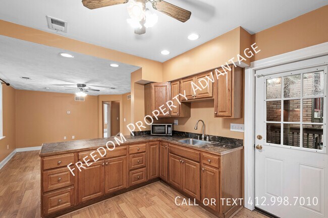 Photo - 448 Ruxton St Unit 2