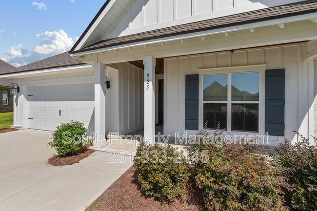 Photo - 925 Charleston Loop