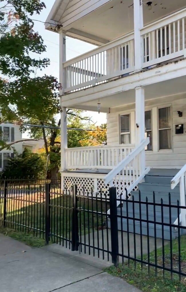 Photo - 156 BENSON ST