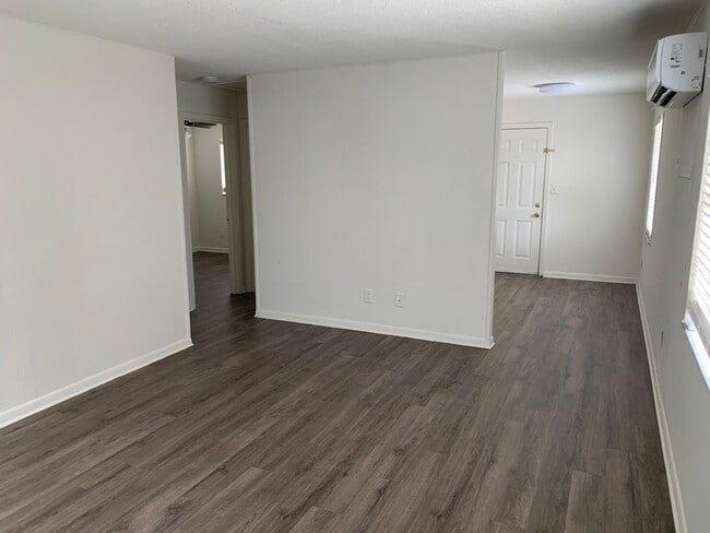 Photo - 609 N Stella Ave Unidad A