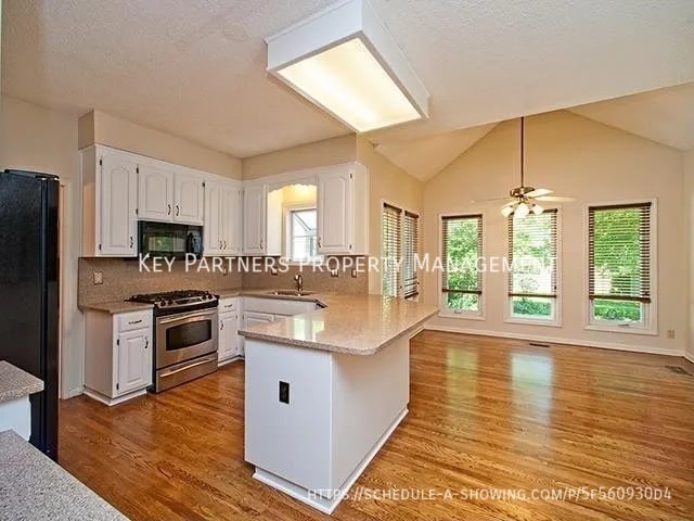 Photo - 14281 S Arapaho Dr