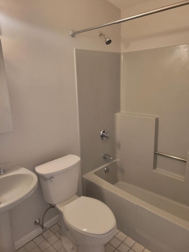 Photo - 306 Buddington Rd