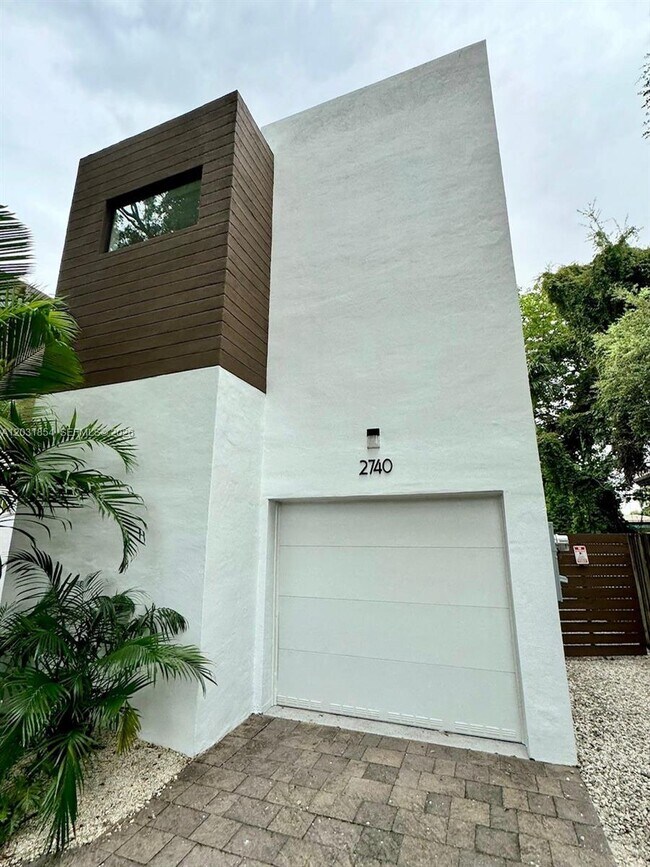 Photo - 2740 SW 29th Ave Unit 2740
