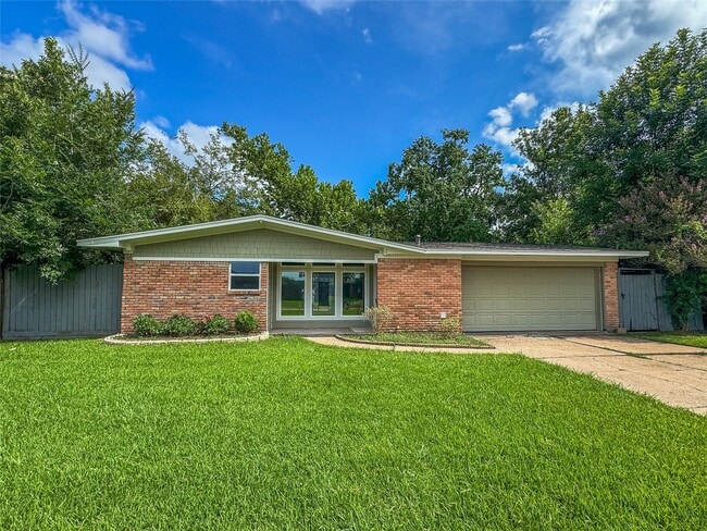 Building Photo - 2309 Bayou Dr Rental