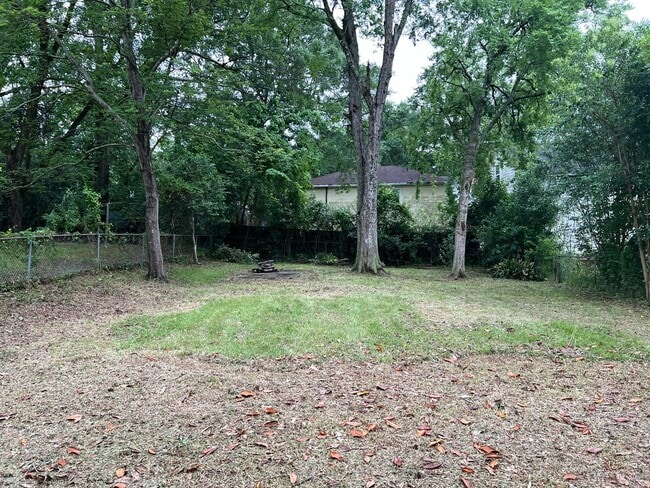 Photo - 2110 Windsor Ave