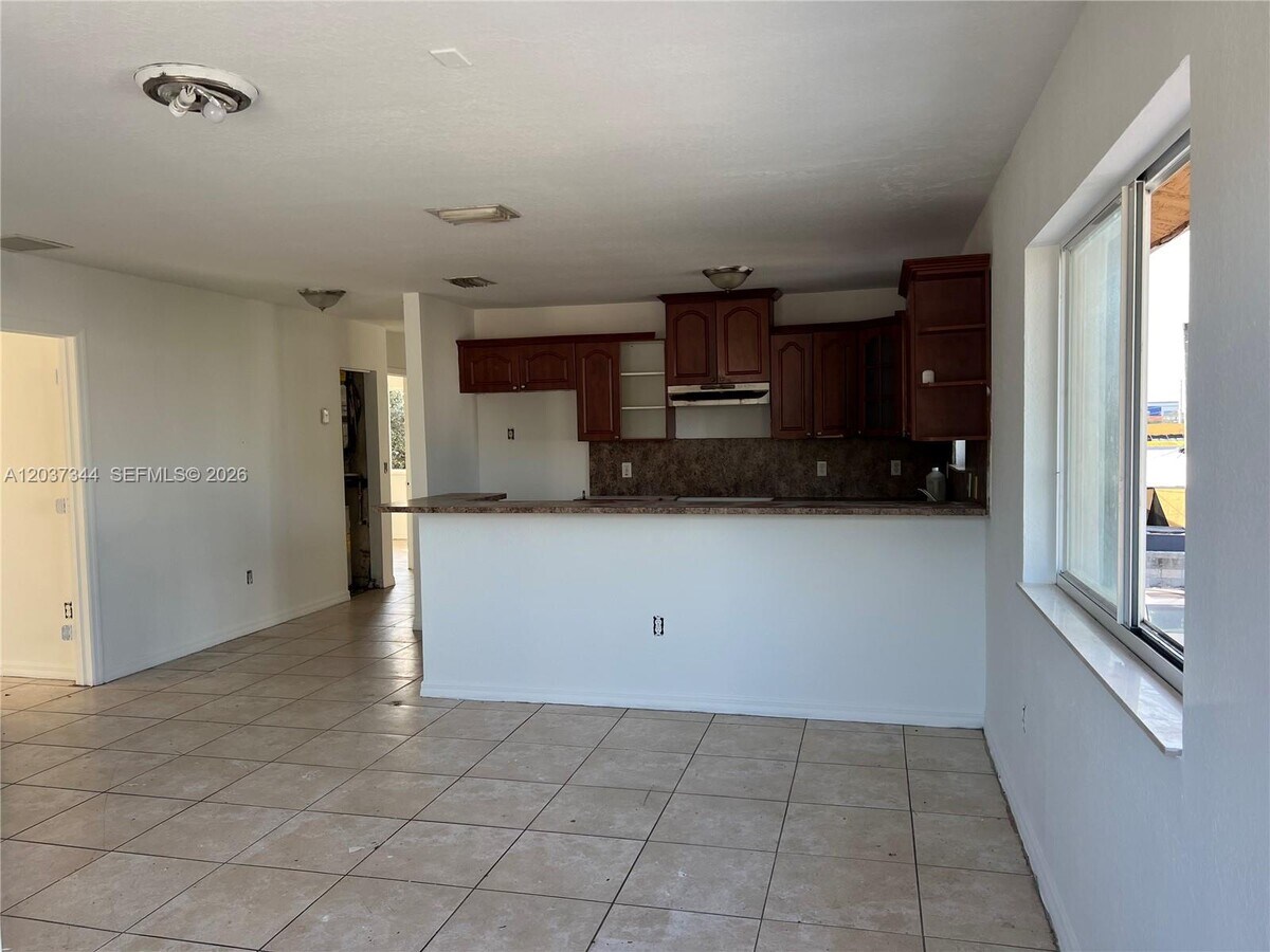 Photo - 7012 NW 6th Ct Unidad 7012