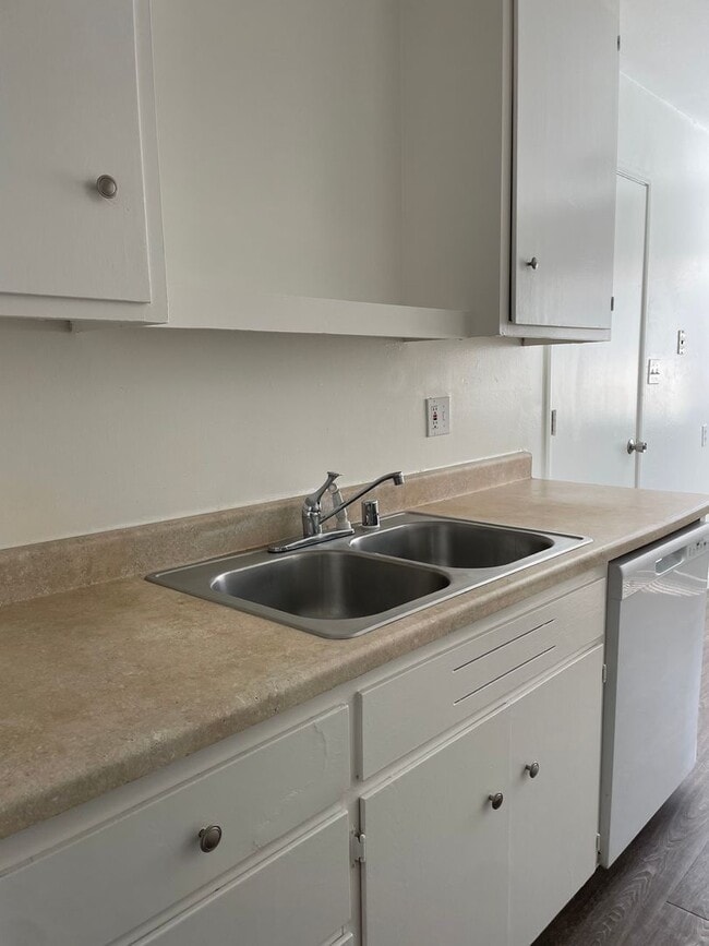 Photo - Cozy 3 Bedroom Home