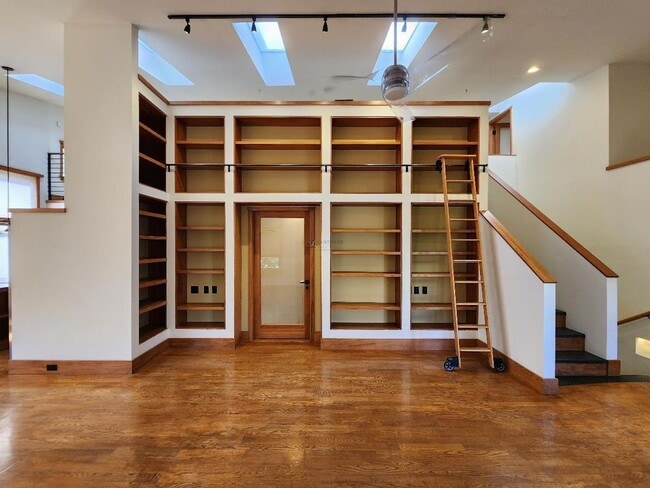 Photo - 3600 Cerrillos Rd