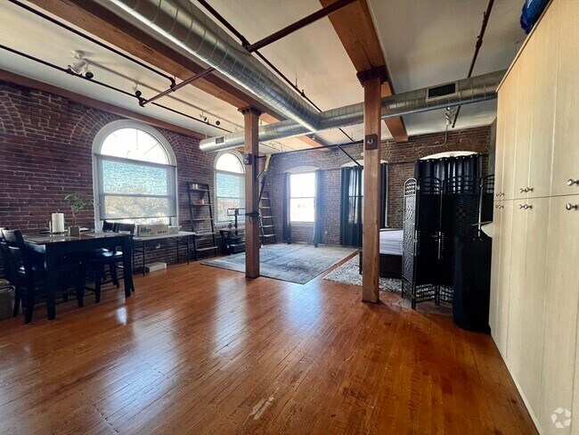Building Photo - 229 Brighton Ave Unit #1 Rental