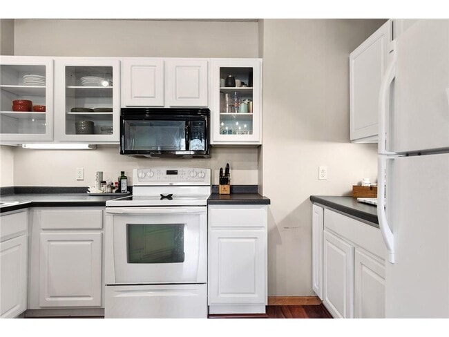 660 N 2nd St Unit 305
