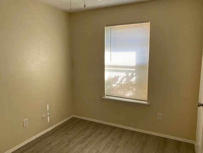 Photo - 5808 Woodsetter Ln