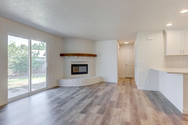 Building Photo - Hoff Dr. Duplex Unit 9644 - 2 Bed Rental