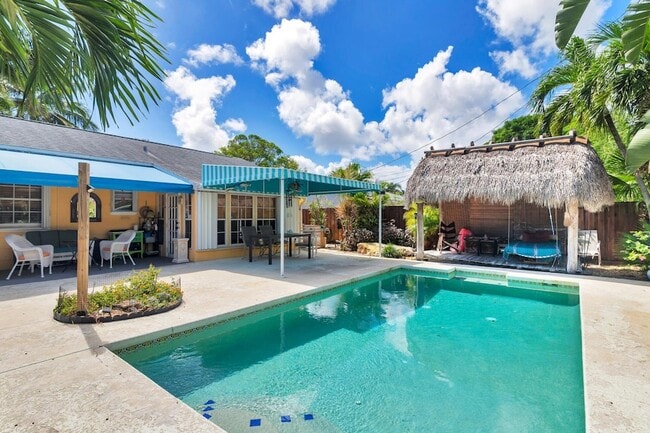 Building Photo - 341 Nottingham Blvd