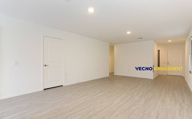 4539 Martin Wy