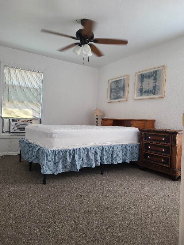 Photo - 641 Robinson St Unidad 3