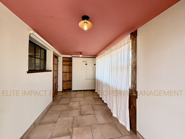 Photo - 2819 N Woodland Ave