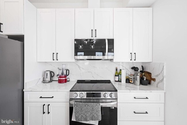 Photo - 30 Kennedy St NW Unit 14