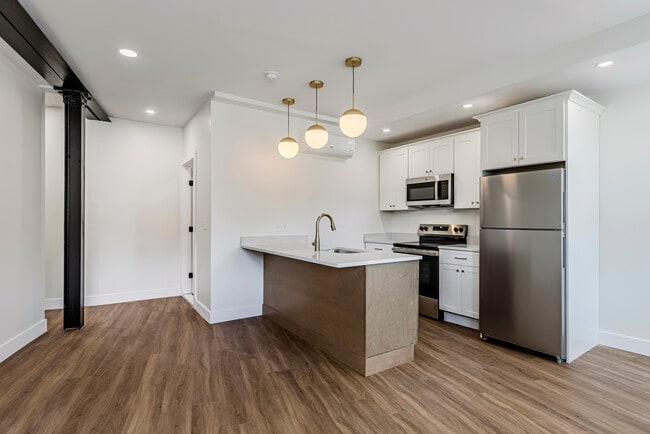 Photo - 106 Hotel St Unit #2